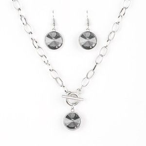 NWT grey silver T clasp necklace and earring set